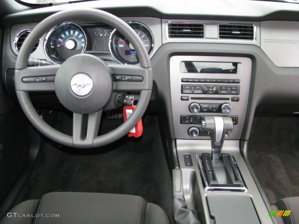 2012 Ford Mustang GT Coupe Charcoal Black Dashboard Photo #60676157