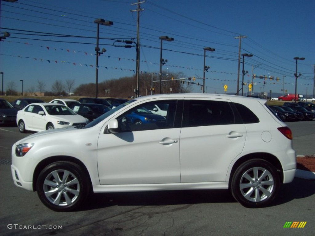 2012 Outlander Sport SE 4WD - Diamond White / Black photo #2