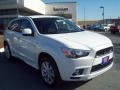 Diamond White - Outlander Sport SE 4WD Photo No. 8