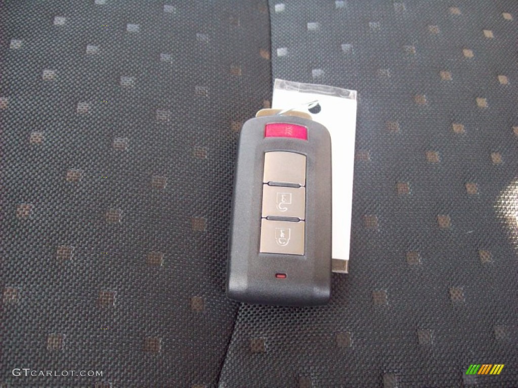 2012 Mitsubishi Outlander Sport SE 4WD Keys Photos