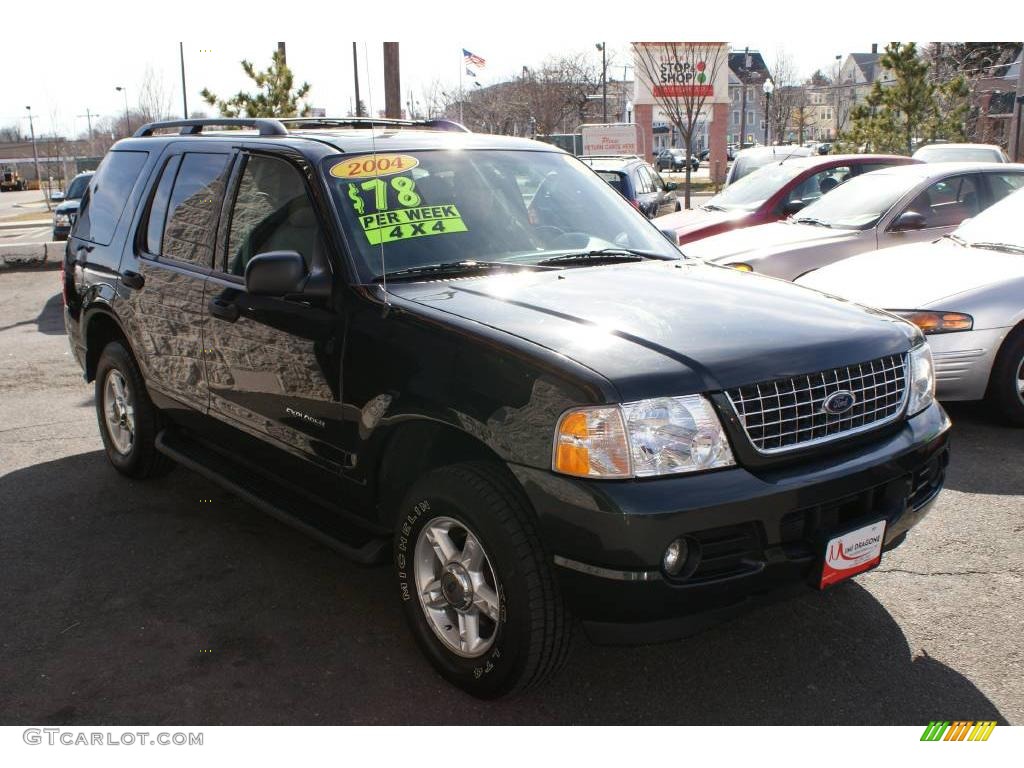 2004 Explorer XLT 4x4 - Aspen Green Metallic / Medium Parchment photo #3