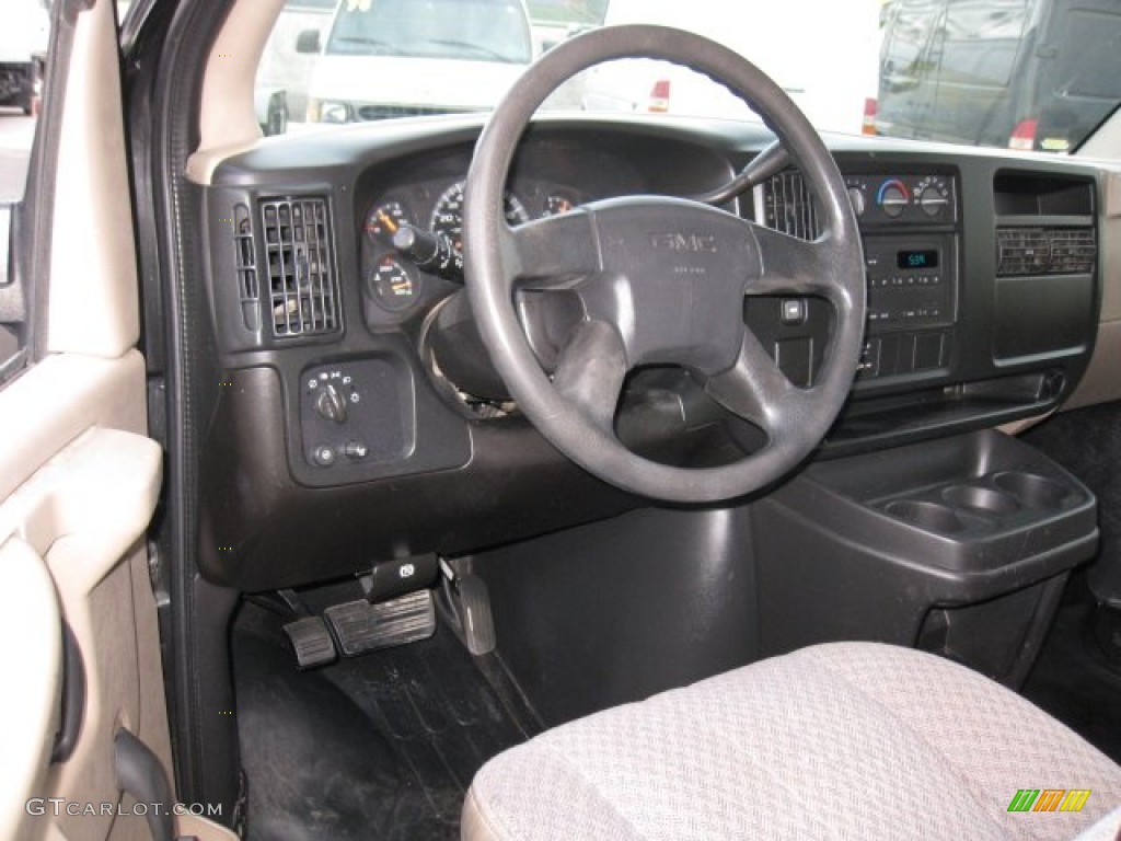 2005 Savana Van 2500 Cargo - Onyx Black / Medium Pewter photo #9