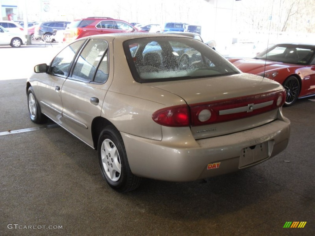 2003 Cavalier Sedan - Sandrift Metallic / Graphite Gray photo #4