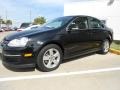 Black - Jetta SE Sedan Photo No. 3