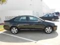 Black - Jetta SE Sedan Photo No. 8