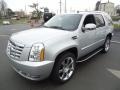 Radiant Silver Metallic - Escalade Luxury AWD Photo No. 2