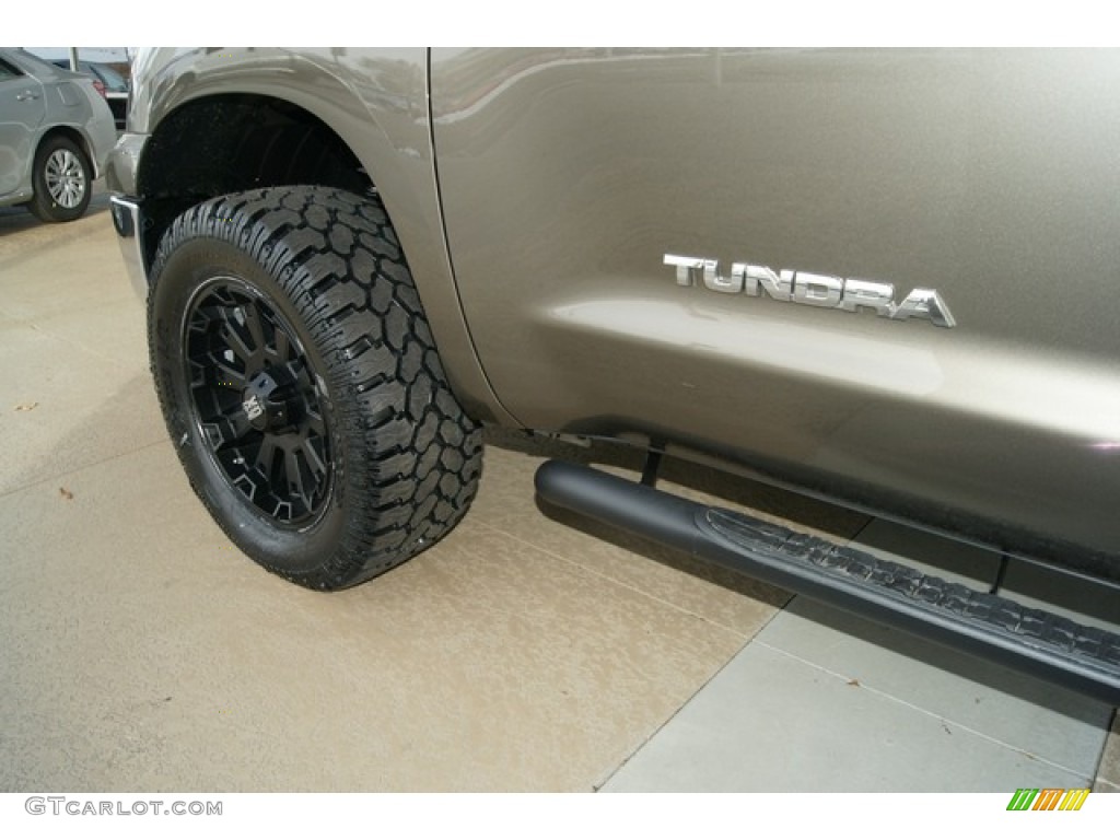 2012 Tundra CrewMax 4x4 - Pyrite Mica / Black photo #6