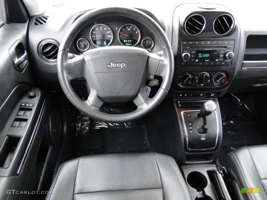 Dark Slate Gray/Medium Slate Gray Interior 2009 Jeep Patriot Limited Photo #60685880