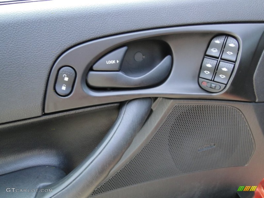 2005 Focus ZX5 SE Hatchback - Blazing Copper Metallic / Charcoal/Charcoal photo #14