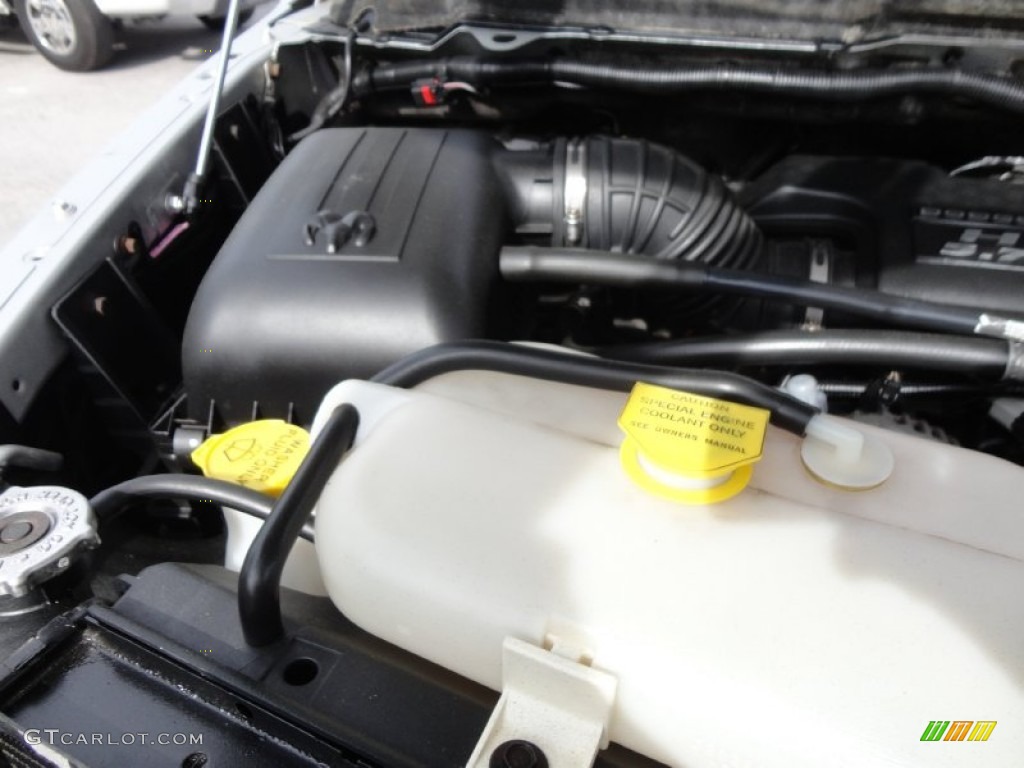 2004 Dodge Ram 2500 SLT Quad Cab 5.7 Liter HEMI OHV 16-Valve V8 Engine Photo #60689507
