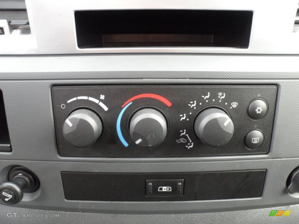 2008 Dodge Ram 1500 Rawlings Edition Quad Cab Controls Photo #60692372
