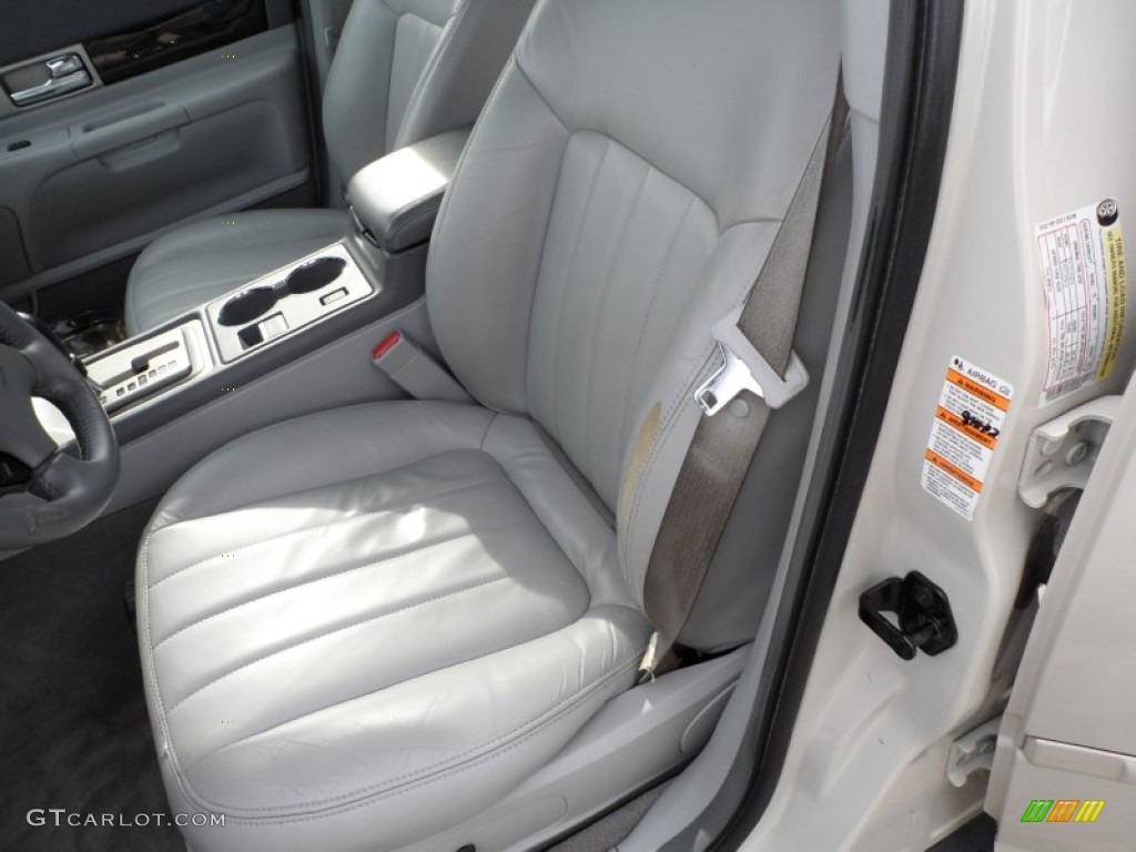 2005 LS V6 Luxury - Cashmere Tri-Coat / Shale/Dove photo #31