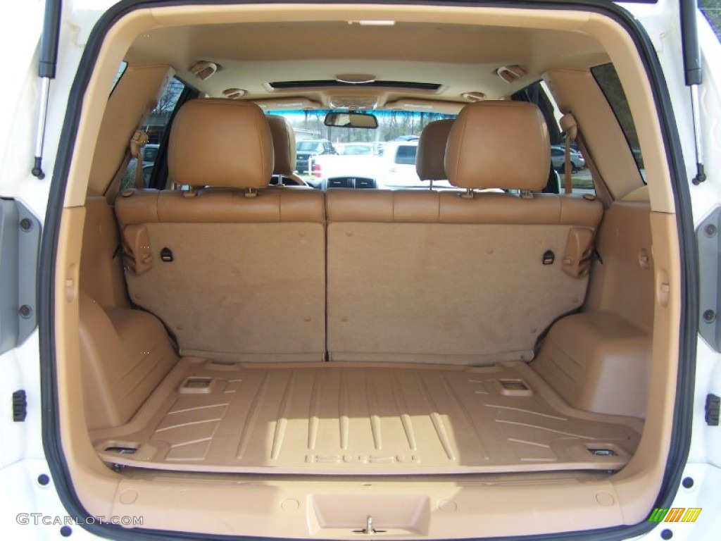 2002 Isuzu Axiom XS Trunk Photo #60693578