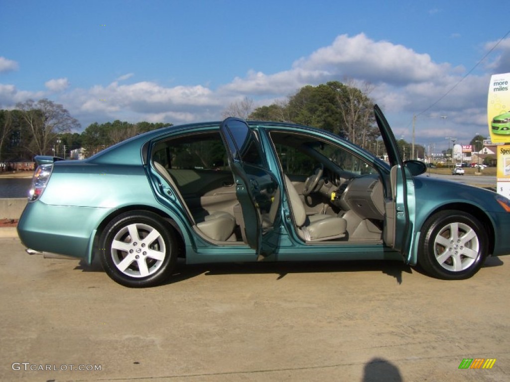 2002 Altima 2.5 S - Seascape Light Blue / Blond Beige photo #15