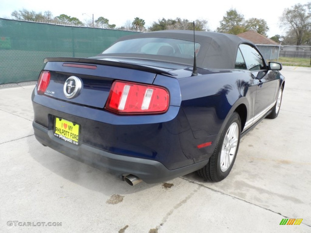 2010 Mustang V6 Convertible - Kona Blue Metallic / Charcoal Black photo #3