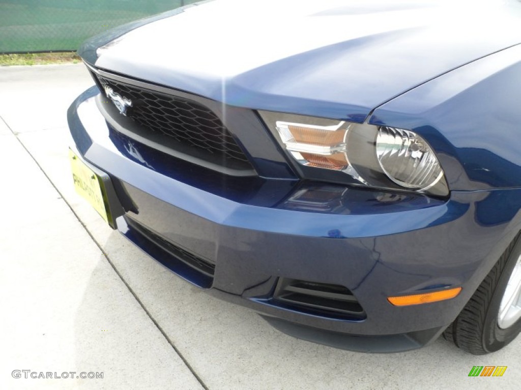 2010 Mustang V6 Convertible - Kona Blue Metallic / Charcoal Black photo #11