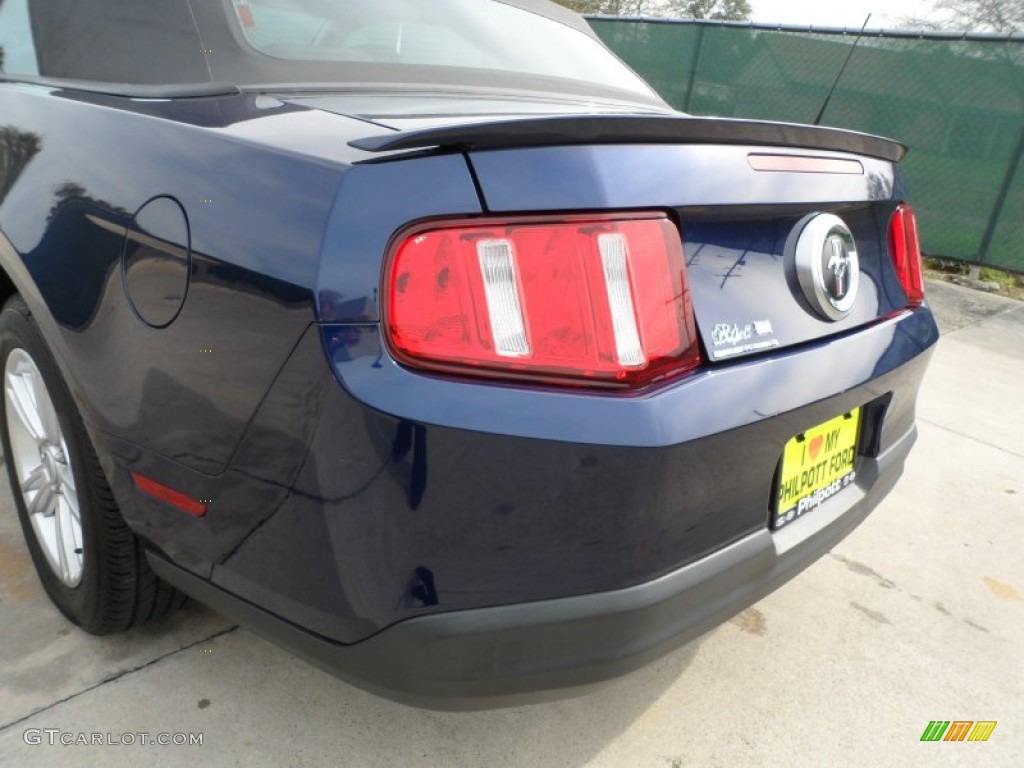 2010 Mustang V6 Convertible - Kona Blue Metallic / Charcoal Black photo #20