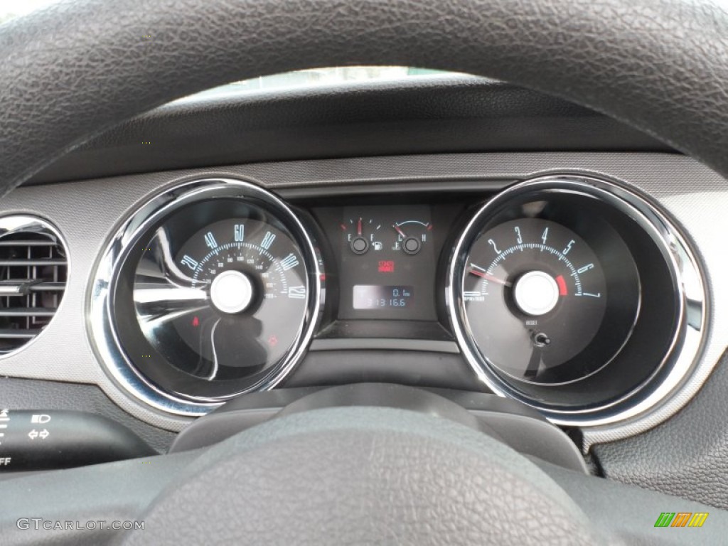 2010 Mustang V6 Convertible - Kona Blue Metallic / Charcoal Black photo #38