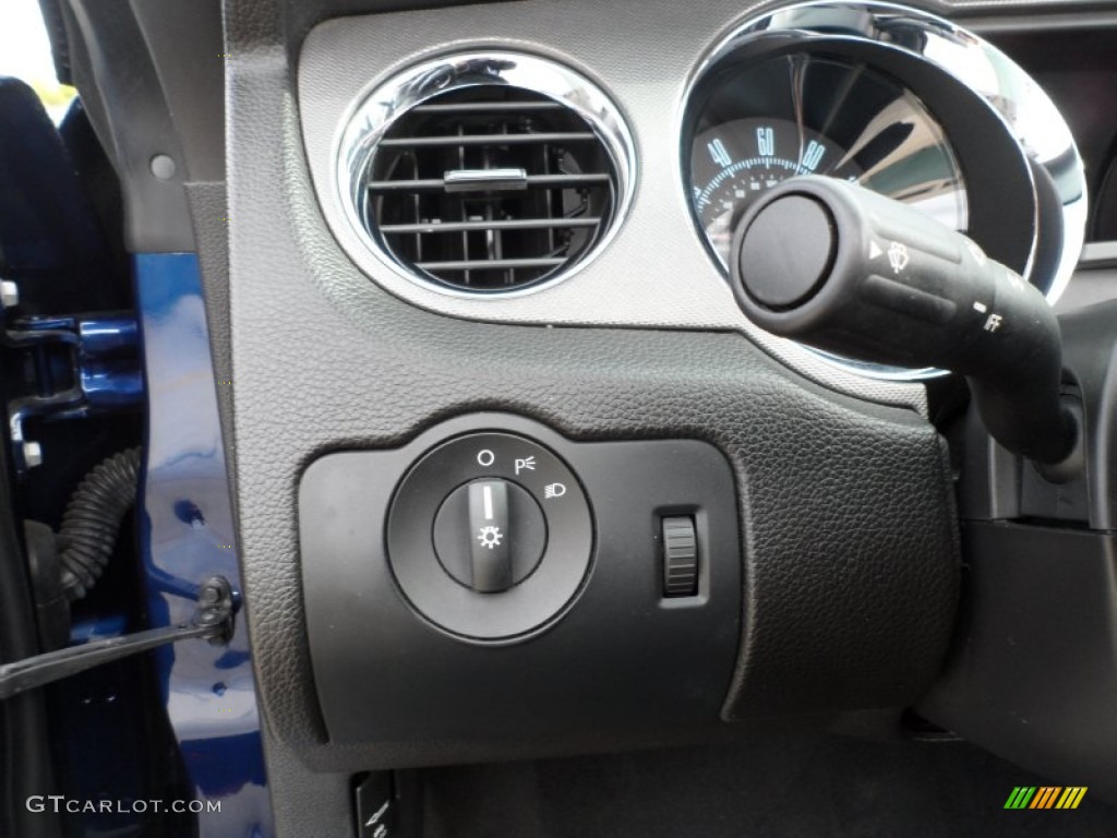 2010 Mustang V6 Convertible - Kona Blue Metallic / Charcoal Black photo #40