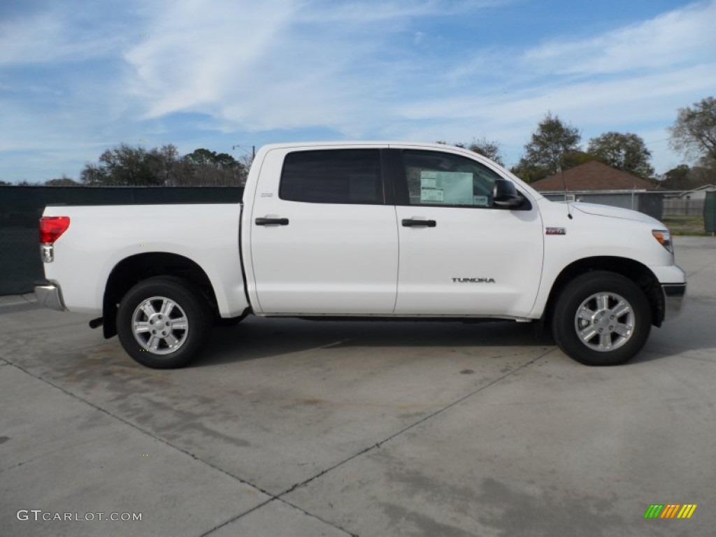 2012 Tundra SR5 CrewMax 4x4 - Super White / Black photo #2