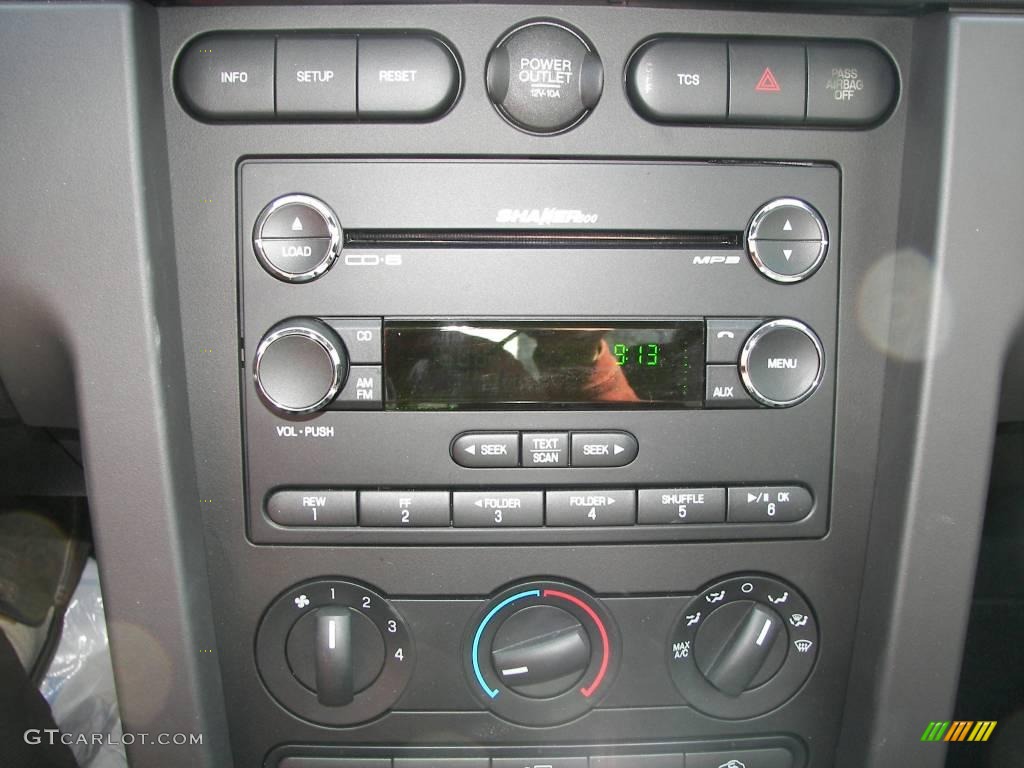 2009 Ford Mustang Shelby GT500 Coupe Controls Photo #6069895