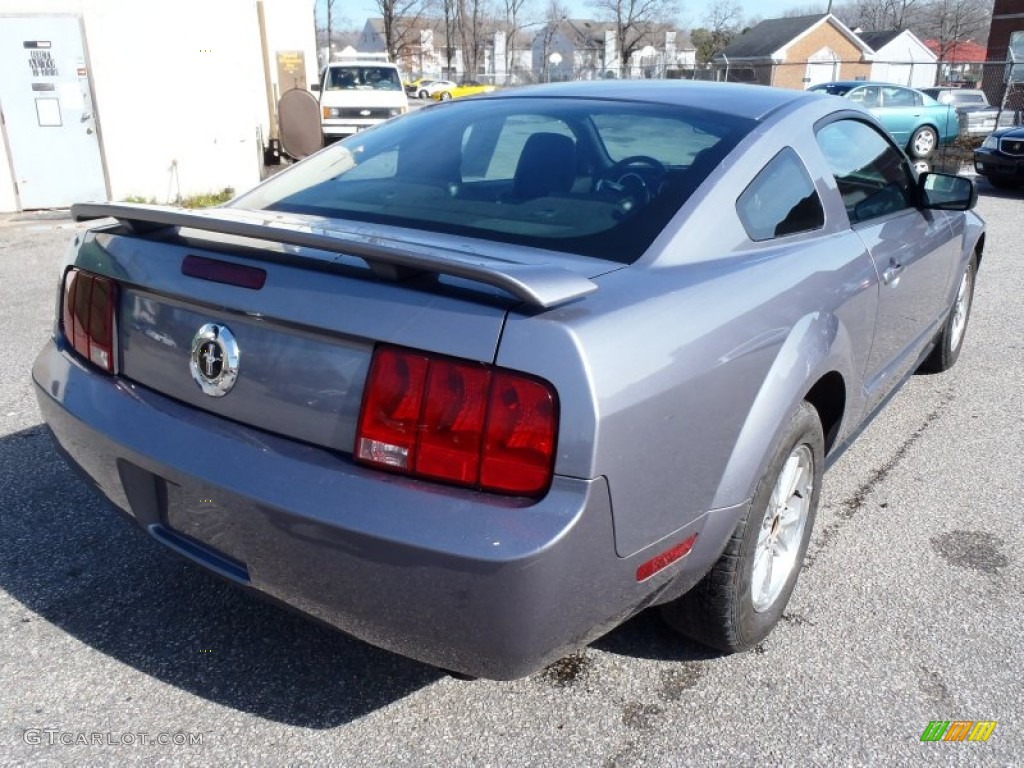 2006 Mustang V6 Premium Coupe - Tungsten Grey Metallic / Dark Charcoal photo #5