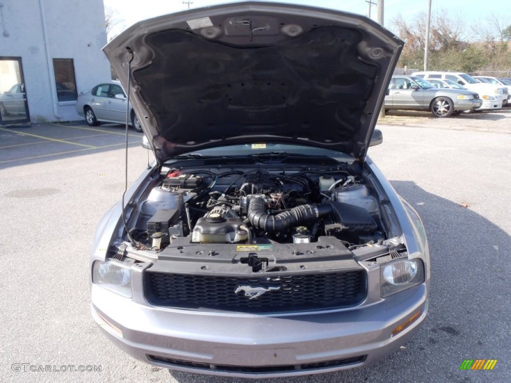 2006 Mustang V6 Premium Coupe - Tungsten Grey Metallic / Dark Charcoal photo #7