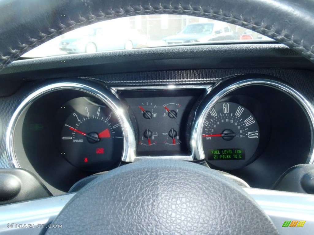 2006 Mustang V6 Premium Coupe - Tungsten Grey Metallic / Dark Charcoal photo #17