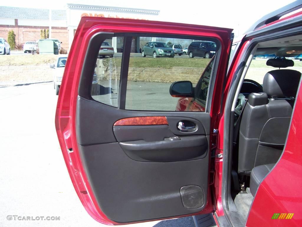 2005 Envoy XL SLT 4x4 - Magnetic Red Metallic / Ebony photo #18