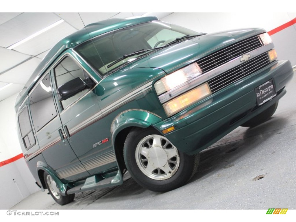 2000 Astro AWD Passenger Conversion Van - Dark Forest Green Metallic / Neutral photo #1