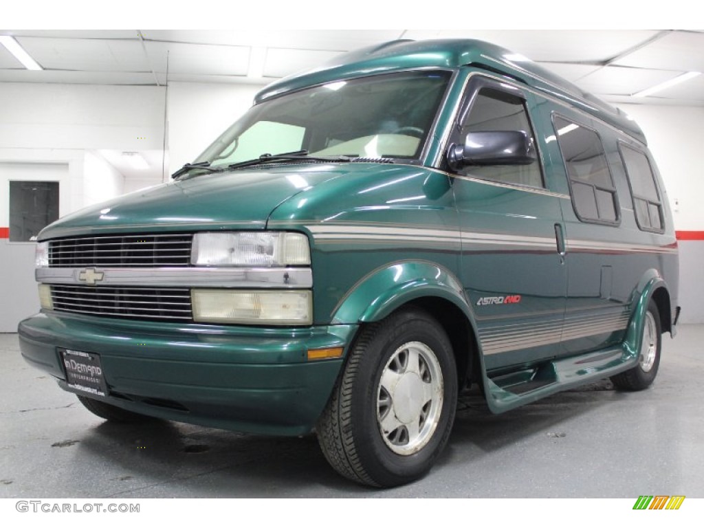 2000 Astro AWD Passenger Conversion Van - Dark Forest Green Metallic / Neutral photo #15