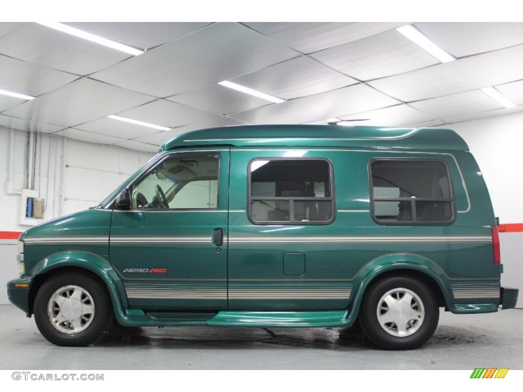 Dark Forest Green Metallic 2000 Chevrolet Astro AWD Passenger Conversion Van Exterior Photo #60702219