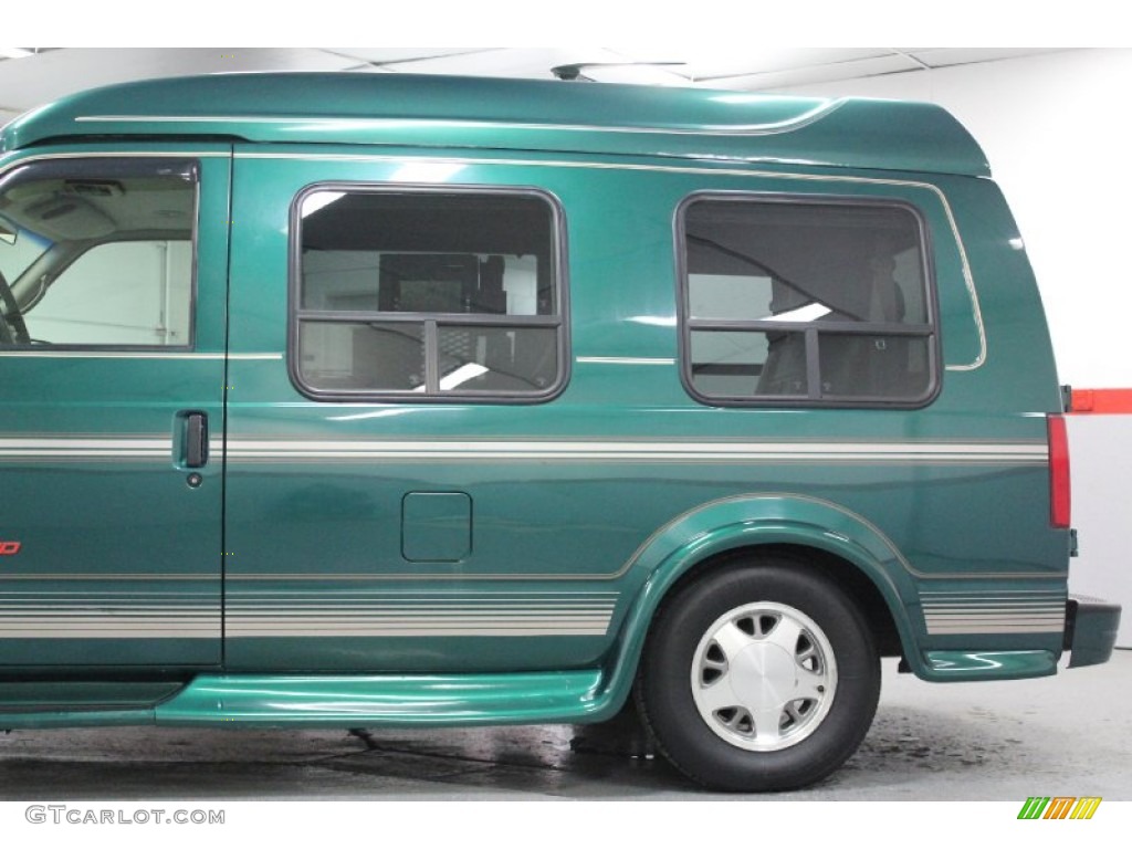 2000 Astro AWD Passenger Conversion Van - Dark Forest Green Metallic / Neutral photo #18