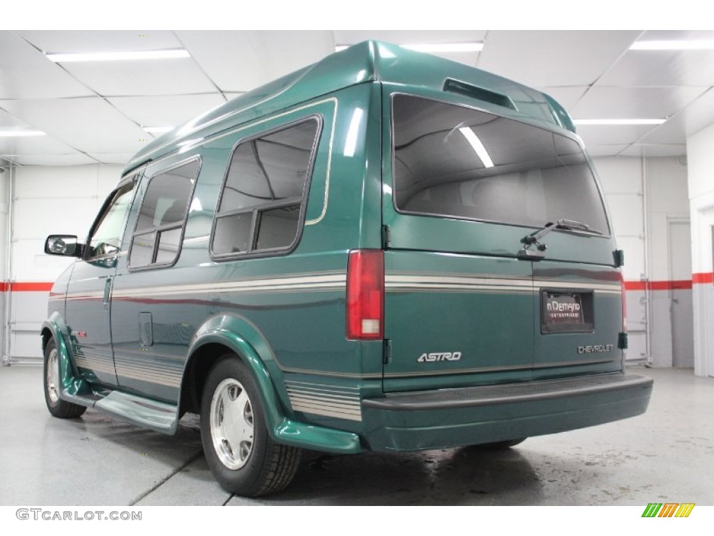 2000 Astro AWD Passenger Conversion Van - Dark Forest Green Metallic / Neutral photo #22