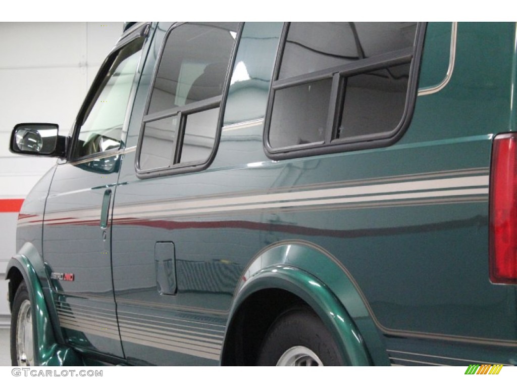 2000 Astro AWD Passenger Conversion Van - Dark Forest Green Metallic / Neutral photo #26