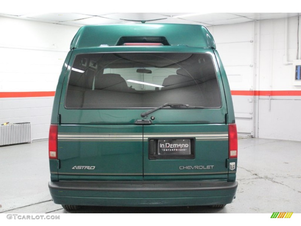 2000 Astro AWD Passenger Conversion Van - Dark Forest Green Metallic / Neutral photo #28