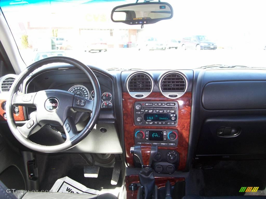 2005 Envoy XL SLT 4x4 - Magnetic Red Metallic / Ebony photo #33