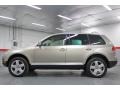 2004 Wheat Beige Metallic Volkswagen Touareg V8  photo #16