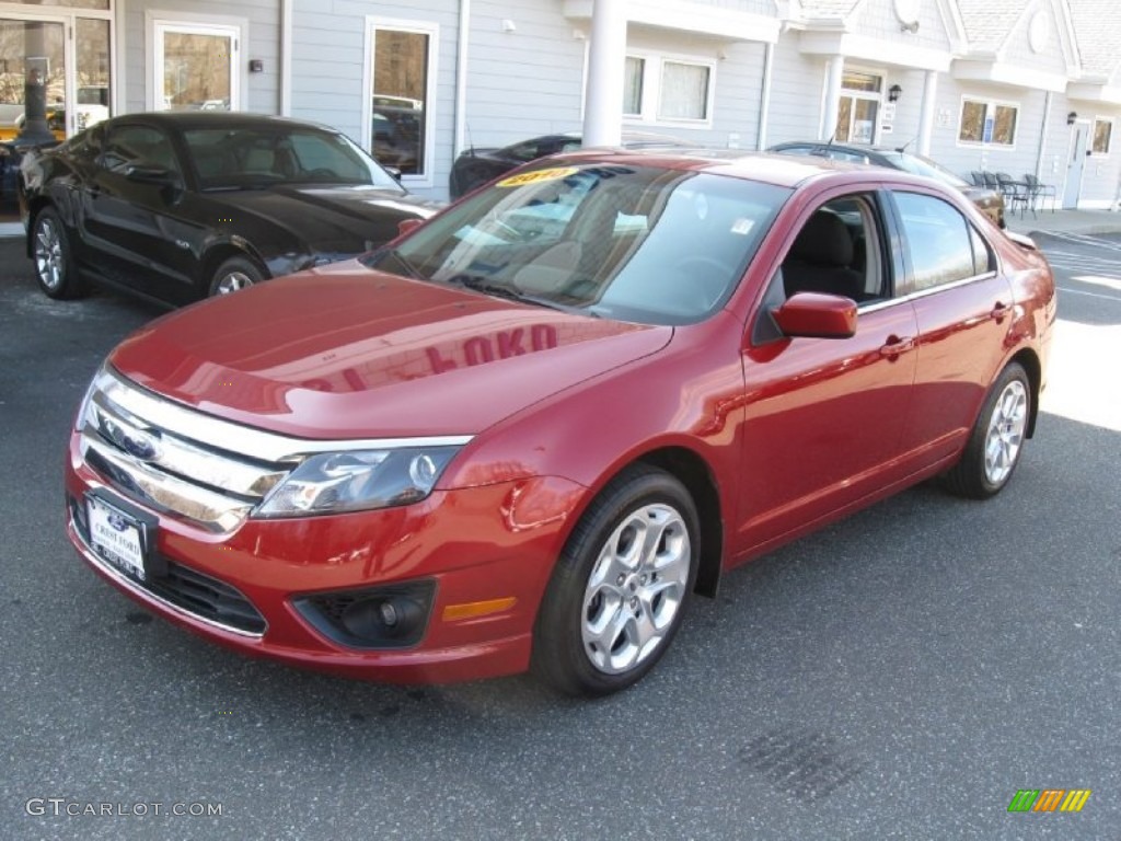 2010 Fusion SE V6 - Sangria Red Metallic / Charcoal Black photo #2