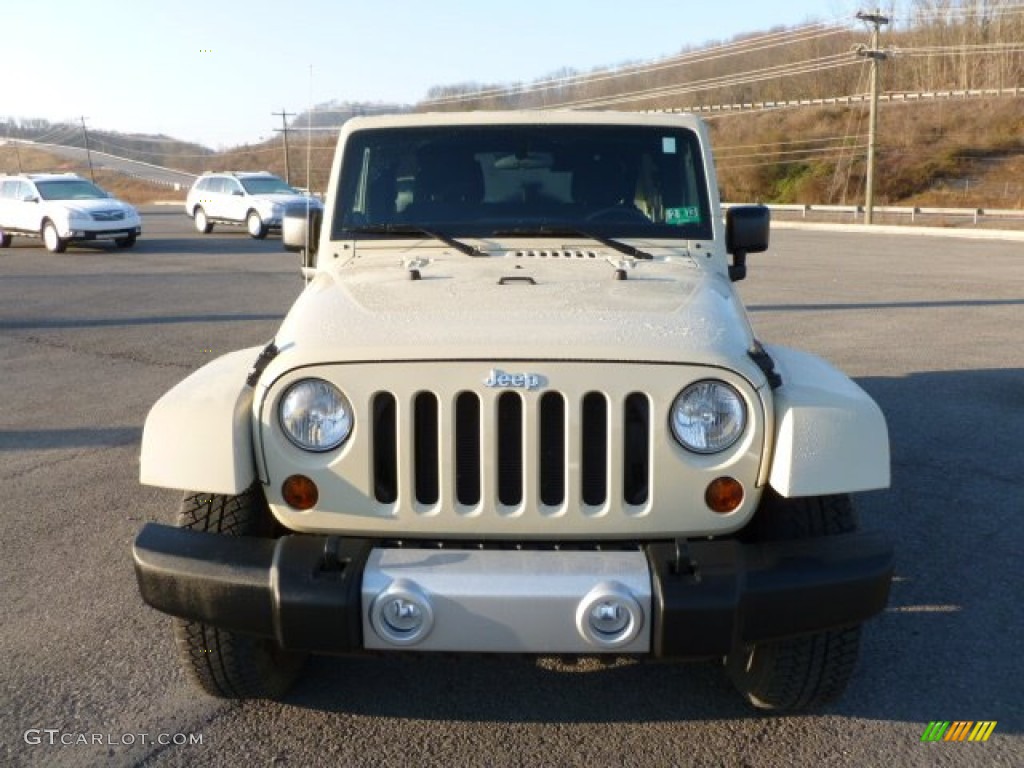 2011 Wrangler Unlimited Sahara 4x4 - Sahara Tan / Black/Dark Saddle photo #2