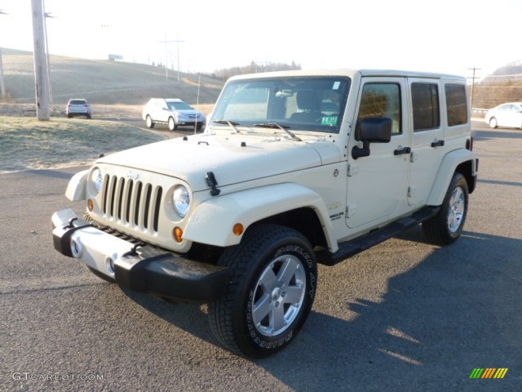 2011 Wrangler Unlimited Sahara 4x4 - Sahara Tan / Black/Dark Saddle photo #3