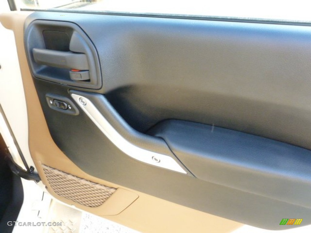 2011 Wrangler Unlimited Sahara 4x4 - Sahara Tan / Black/Dark Saddle photo #10