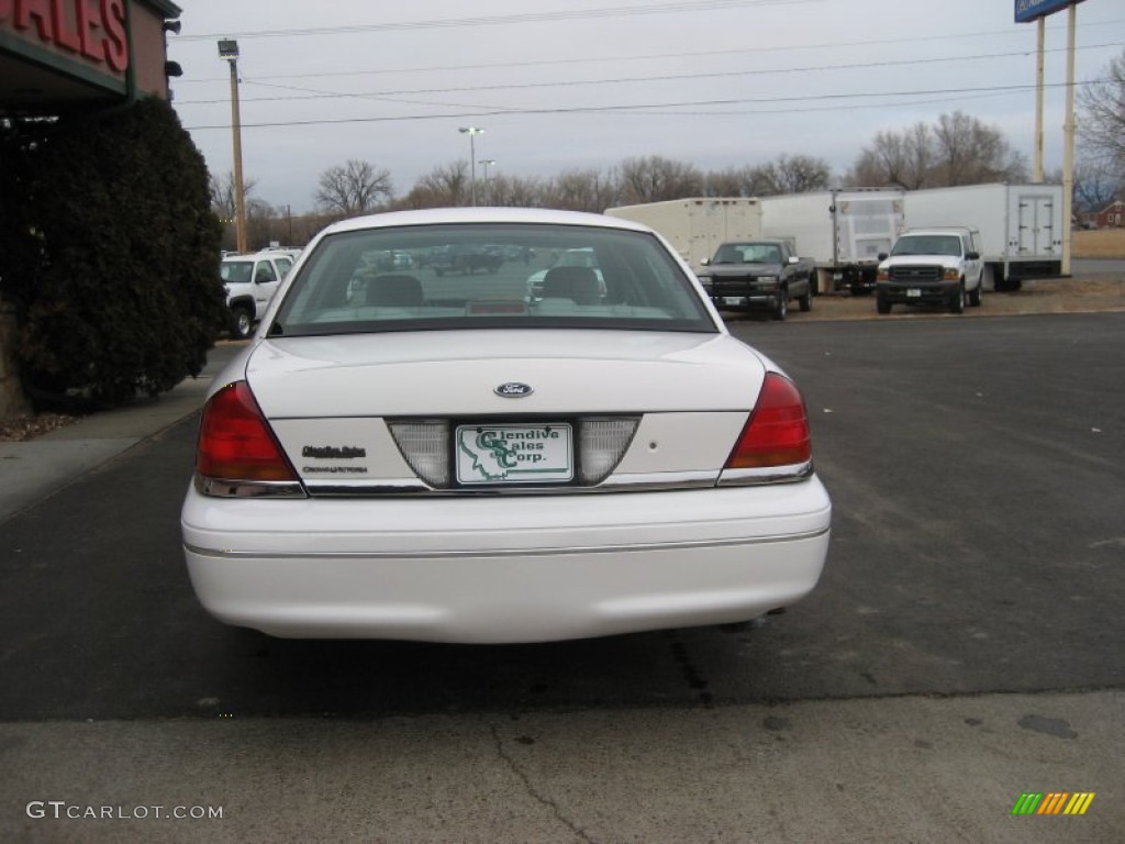 2003 Crown Victoria Sedan - Vibrant White / Light Flint photo #11