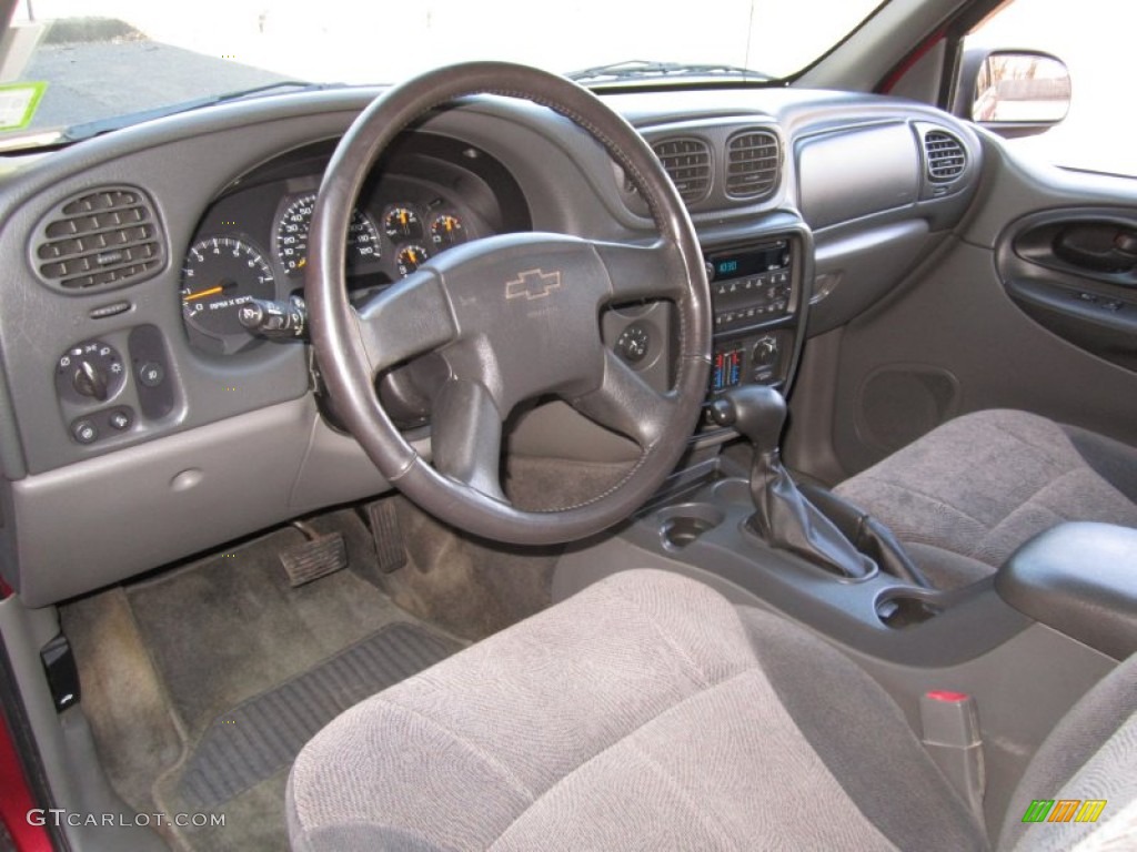 2003 TrailBlazer LT 4x4 - Majestic Red Metallic / Dark Pewter photo #15