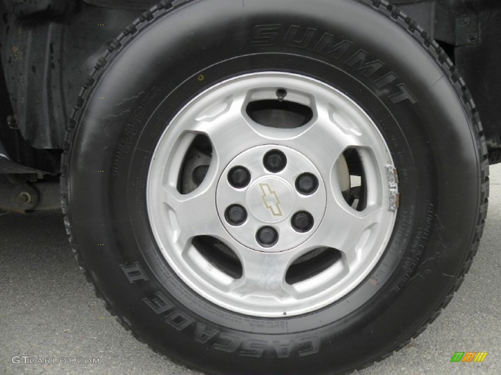 2005 Chevrolet Avalanche LT 4x4 Wheel Photos
