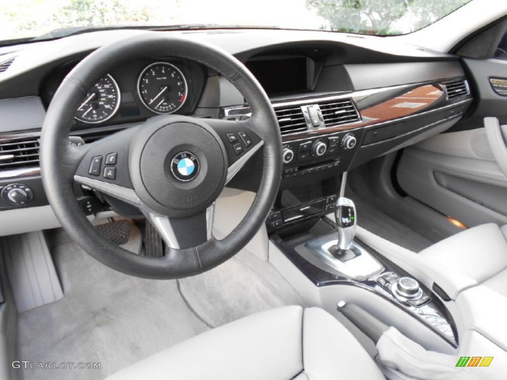 Gray Interior 2010 BMW 5 Series 535i Sedan Photo #60717826