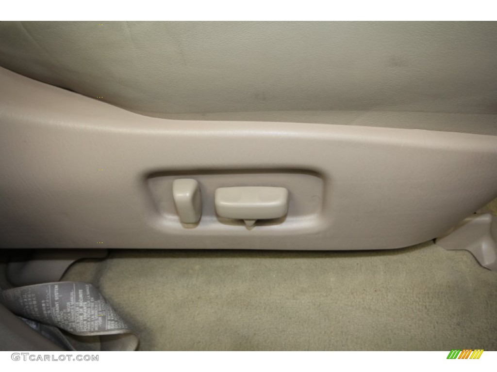 2002 LX 470 - Golden Pearl / Ivory photo #46