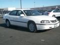 2005 White Chevrolet Impala   photo #29