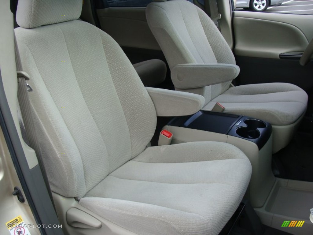 2011 Sienna LE - Sandy Beach Metallic / Bisque photo #16