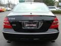 Black - E 500 Sedan Photo No. 5